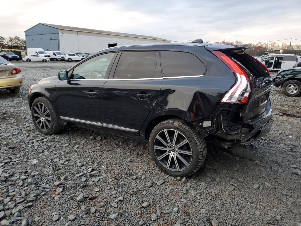 2017 VOLVO XC60