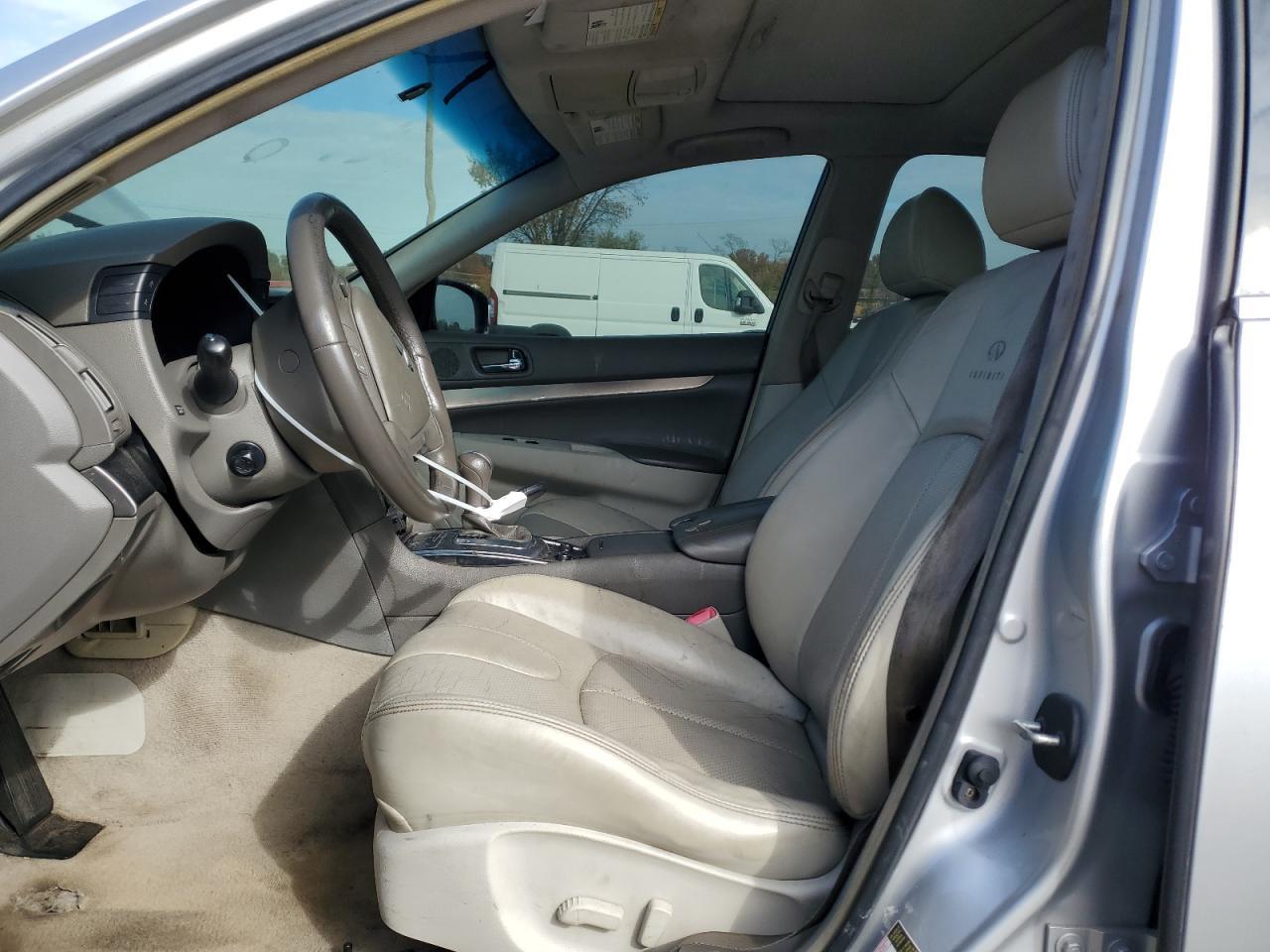 2012 INFINITI G37