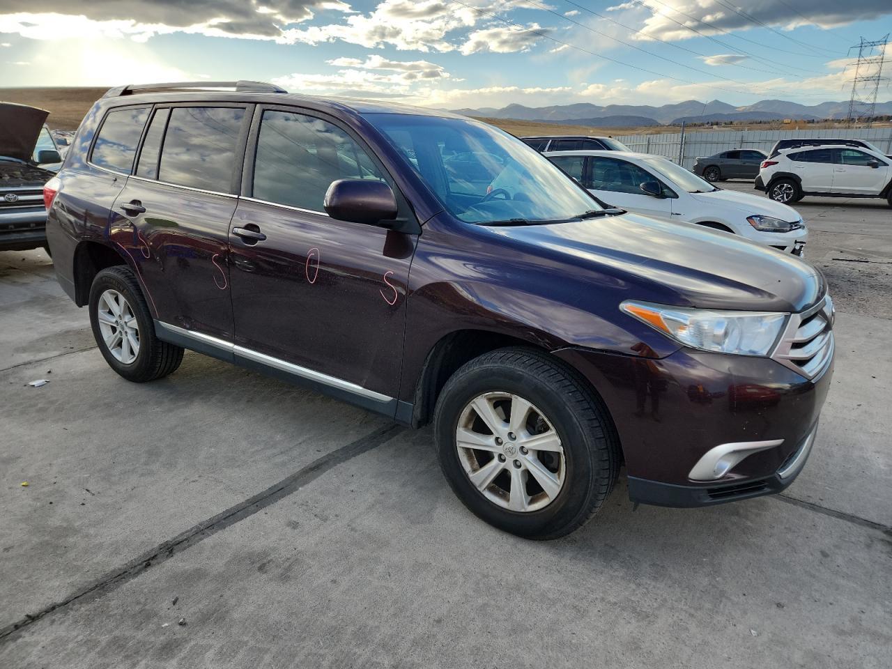 2013 TOYOTA HIGHLANDER