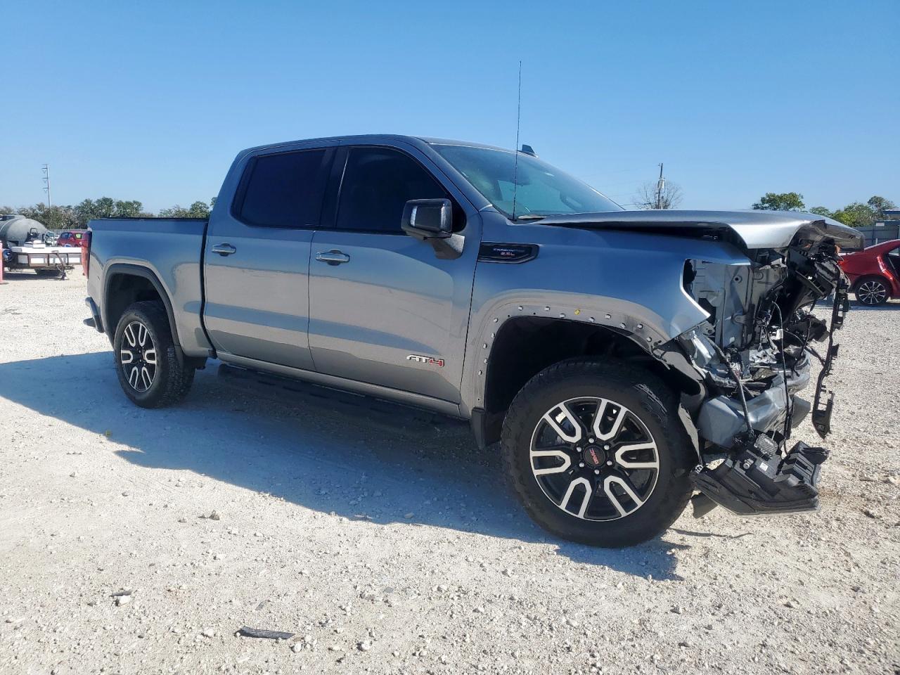 2024 GMC Sierra