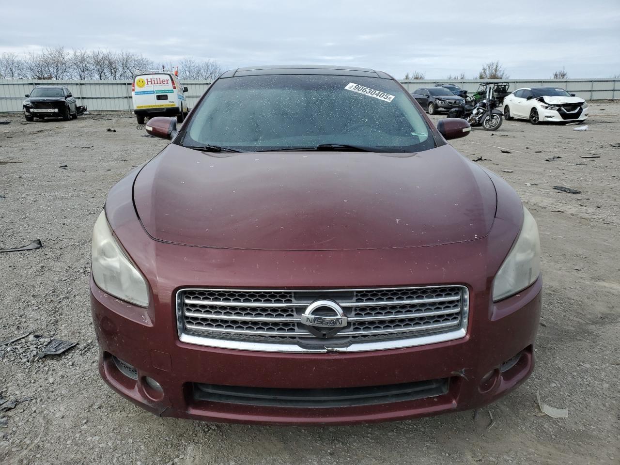 2010 NISSAN Maxima