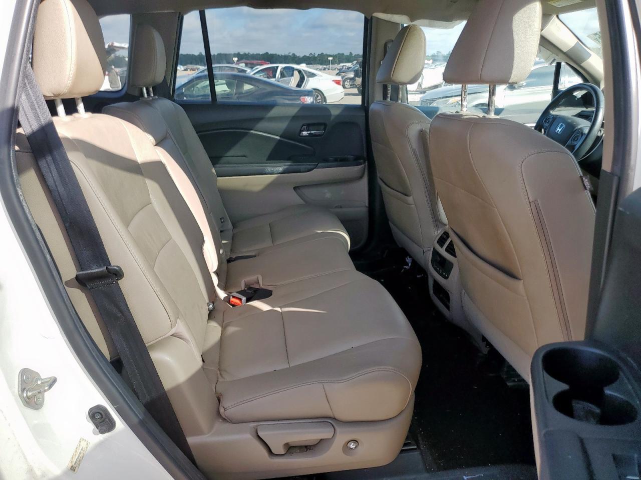 2016 HONDA PILOT