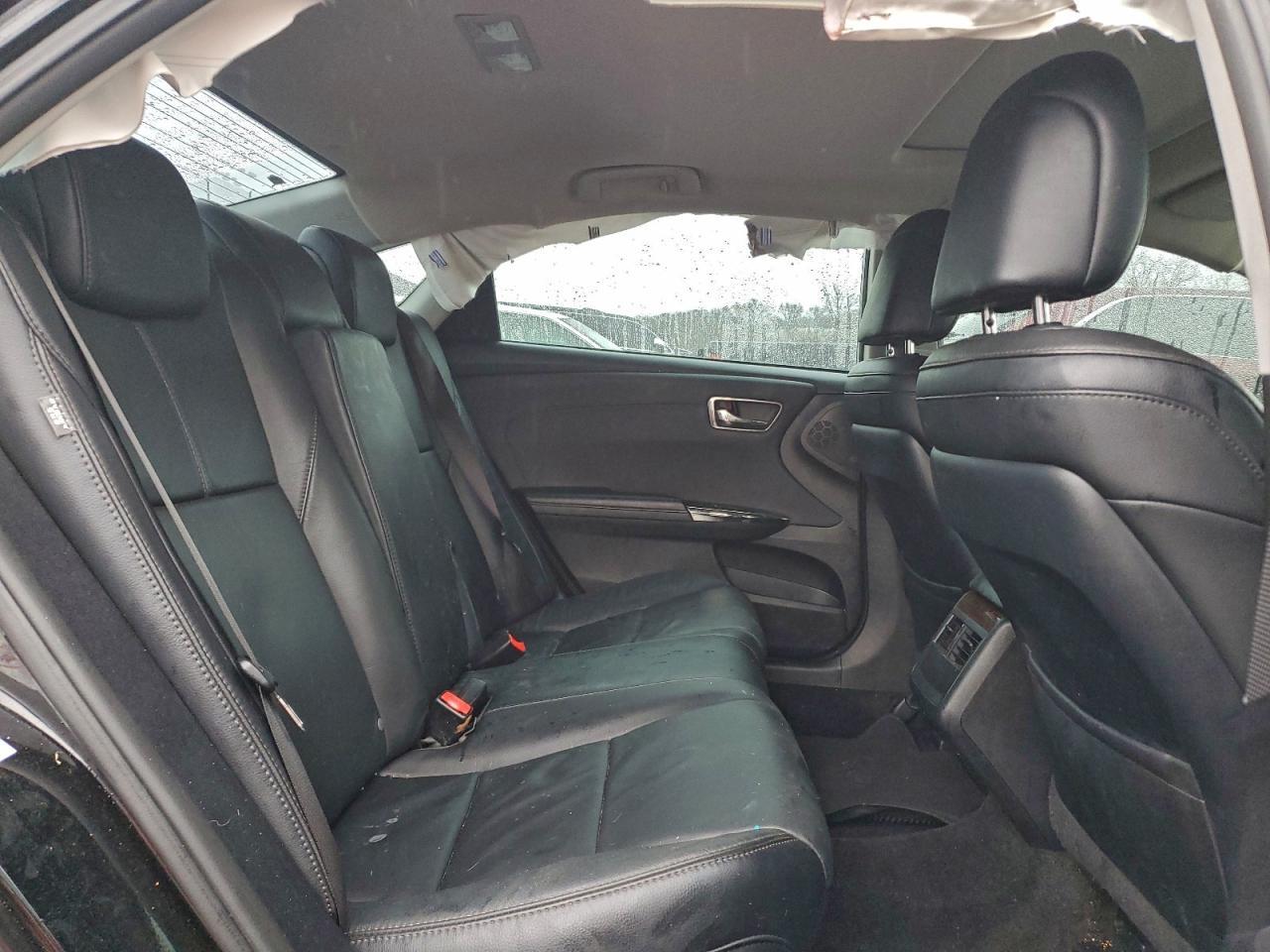 2013 TOYOTA Avalon
