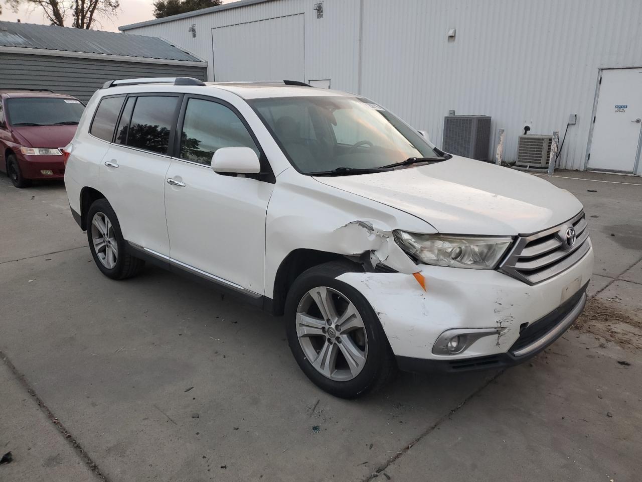 2013 TOYOTA HIGHLANDER