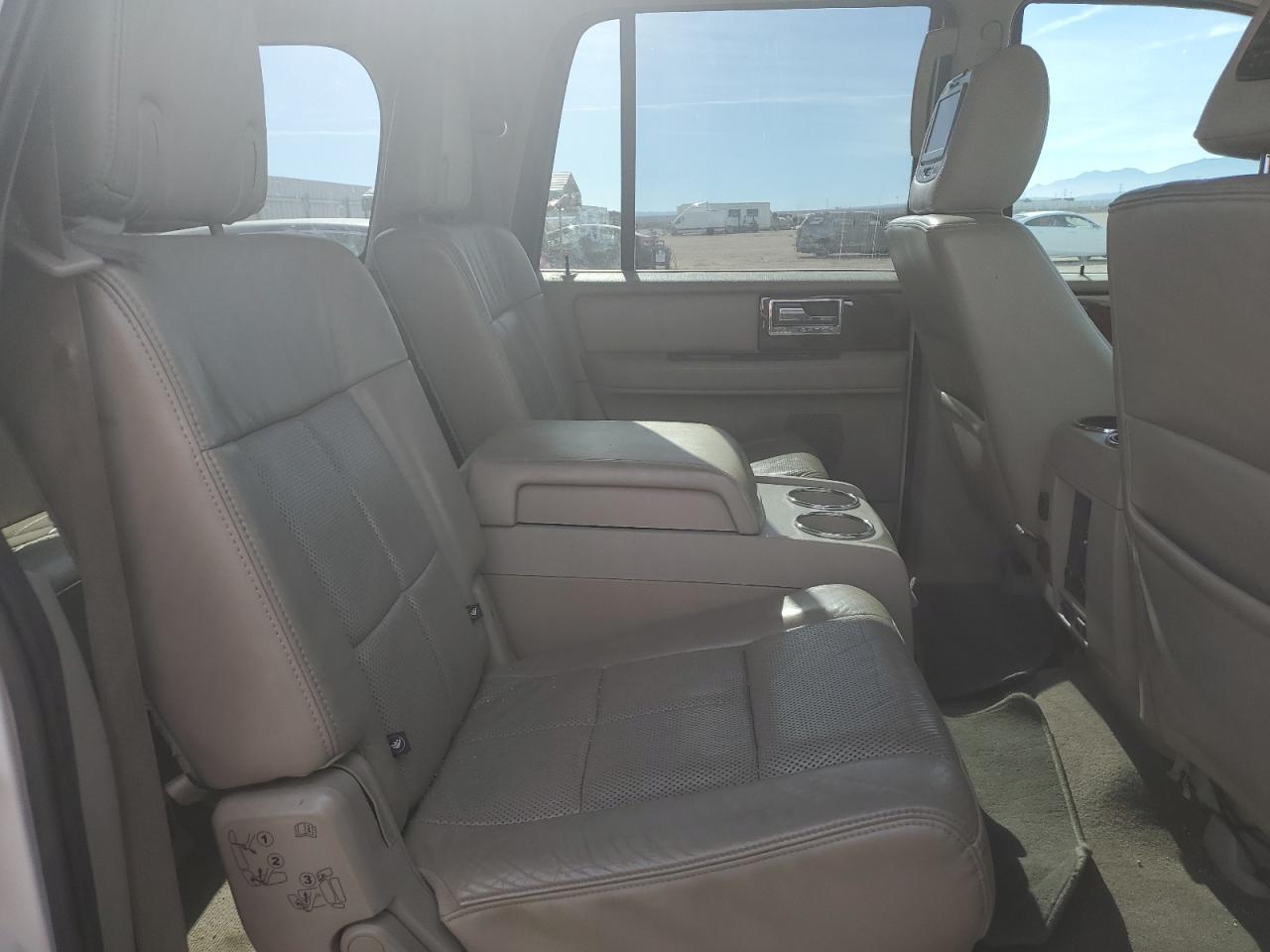2012 LINCOLN Navigator