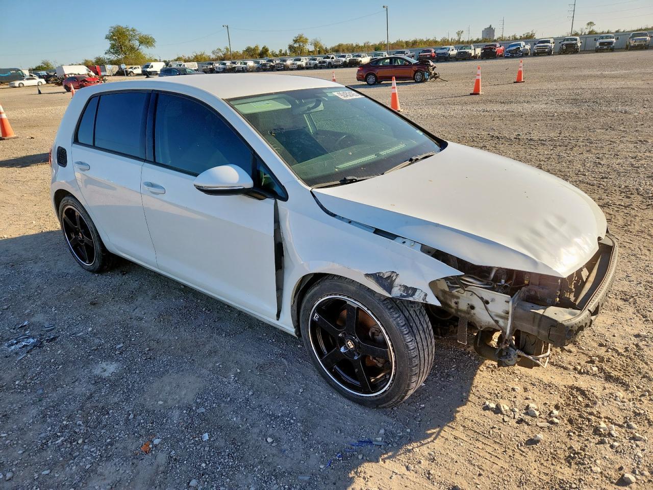 2016 VOLKSWAGEN GOLF