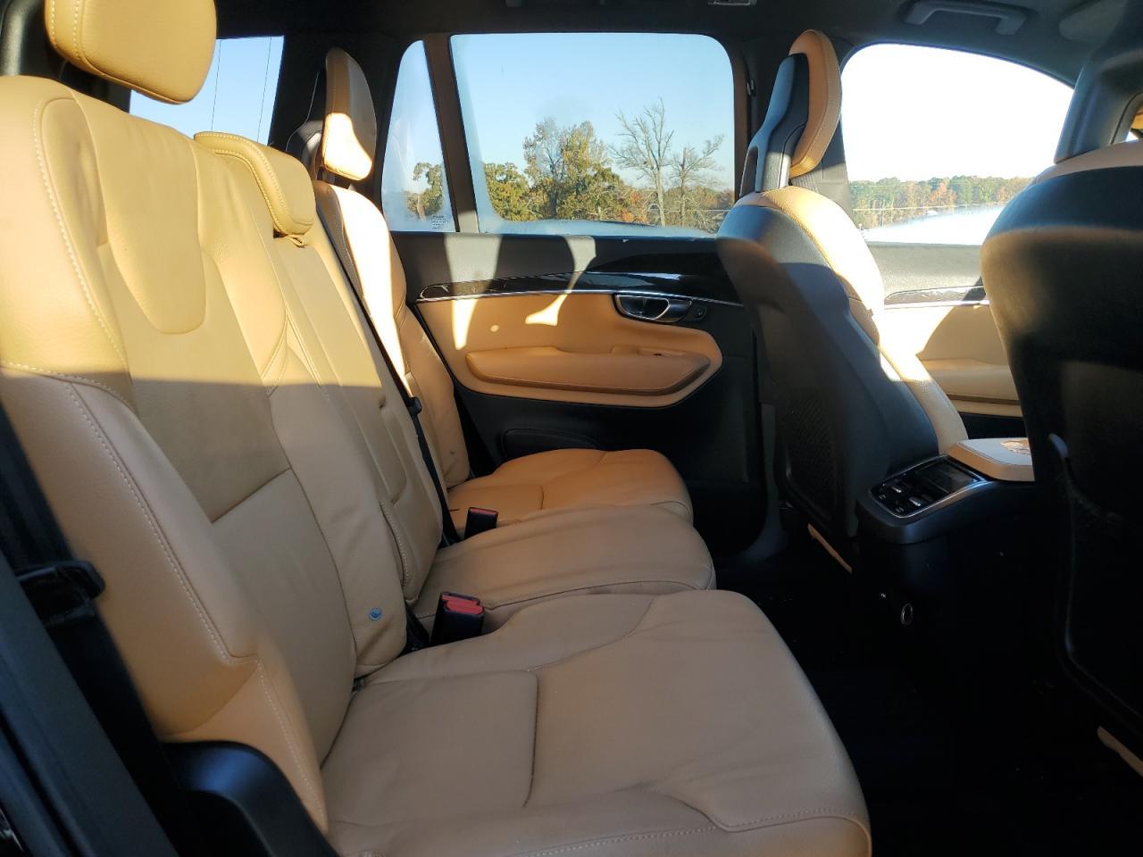 2018 VOLVO XC90
