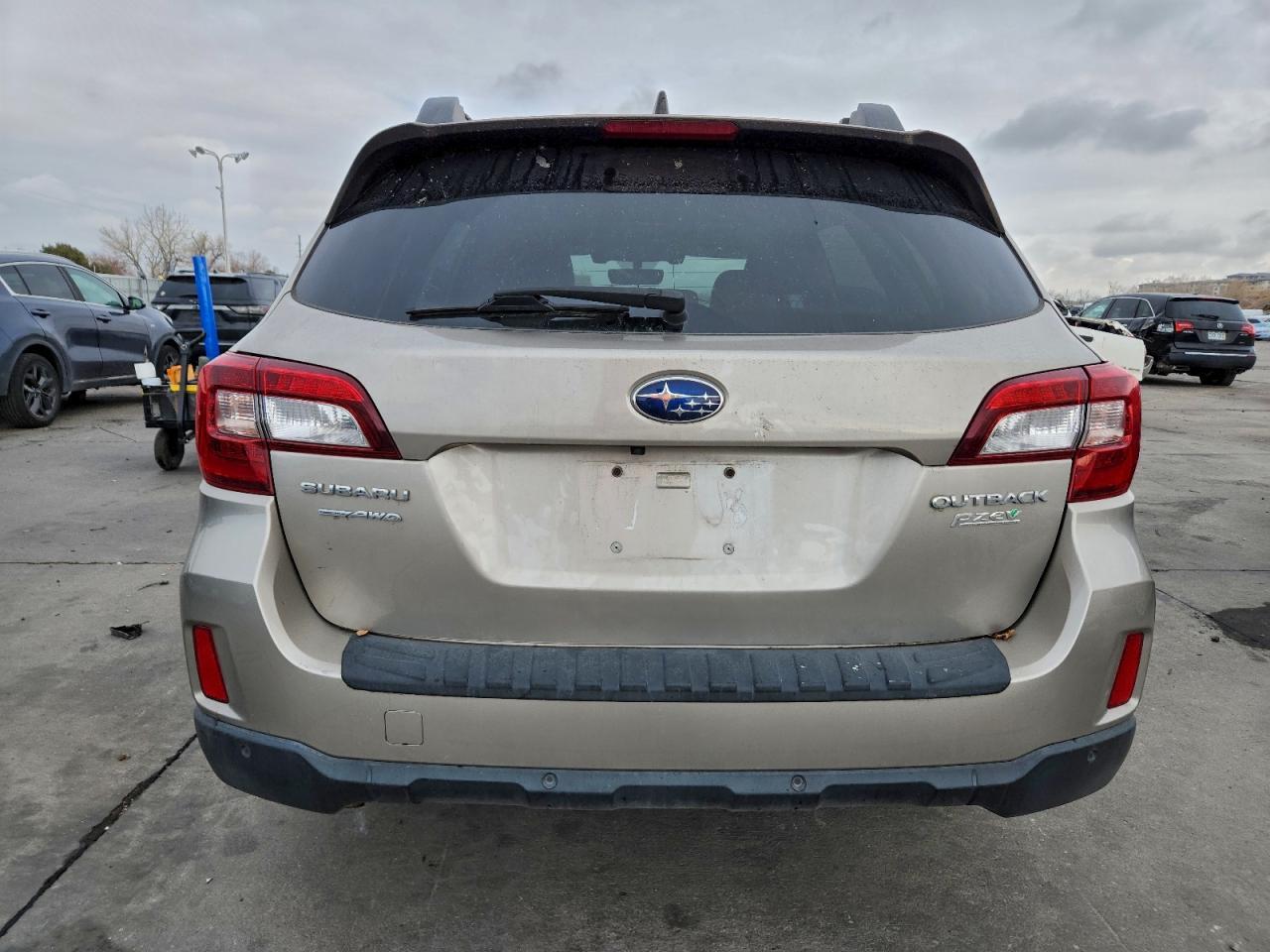 2017 SUBARU Outback
