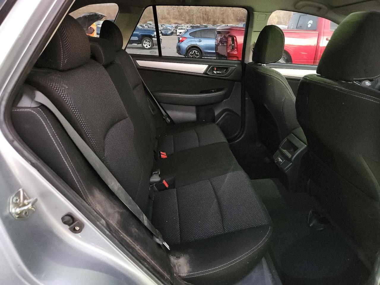 2018 SUBARU Outback