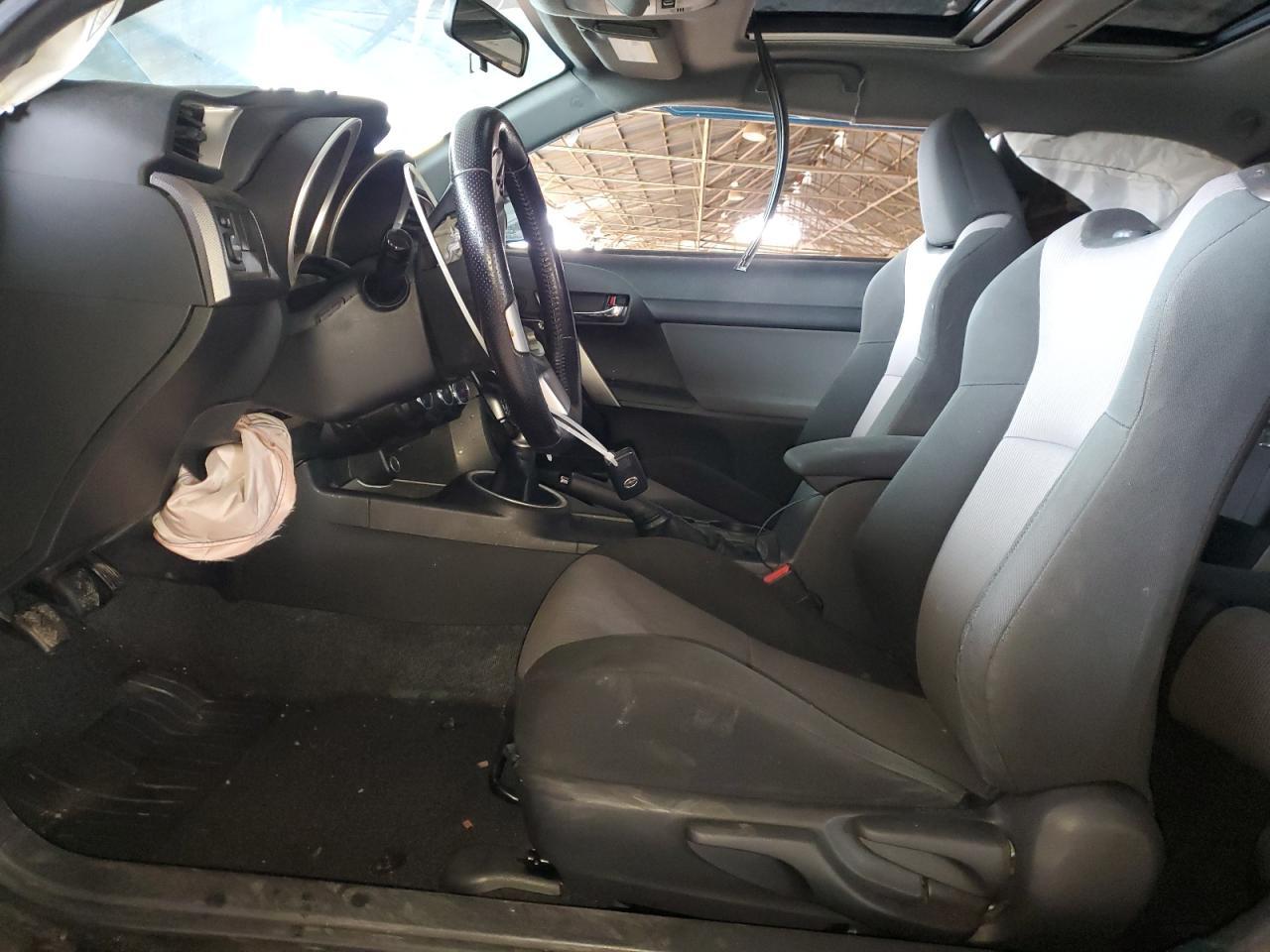 2016 TOYOTA SCION