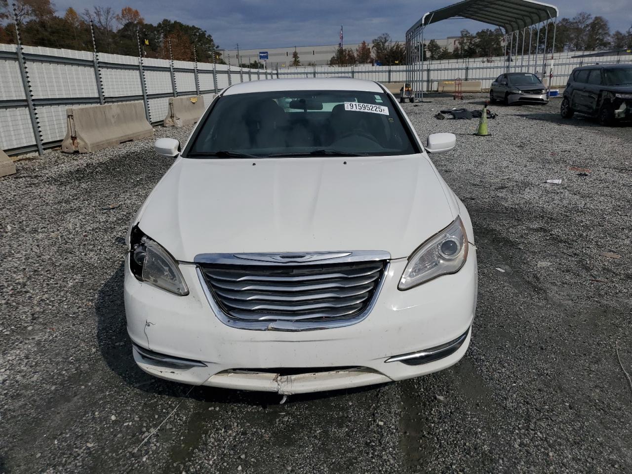 2013 CHRYSLER 200