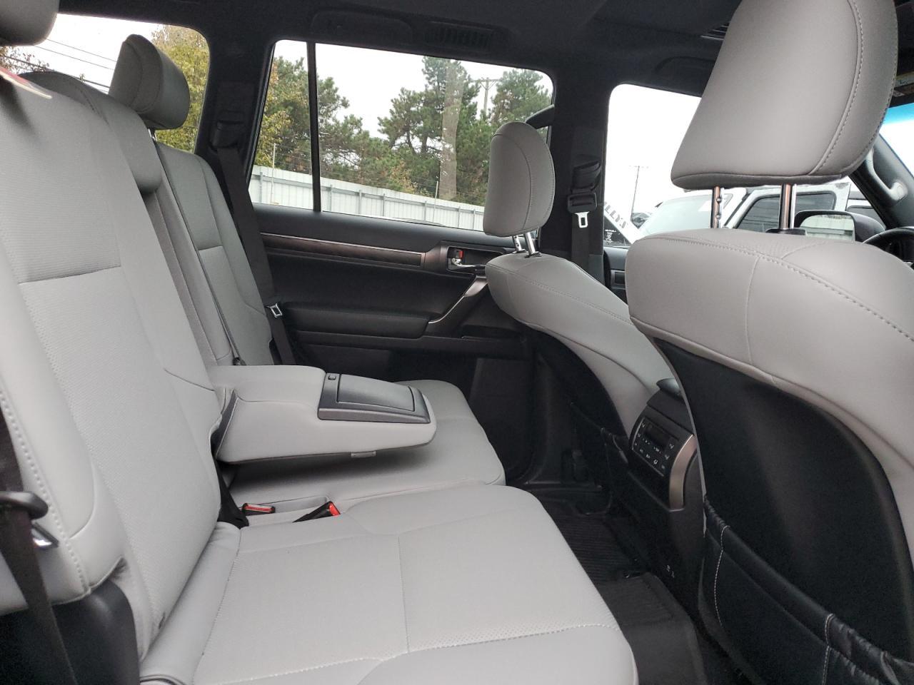2023 LEXUS GX 460