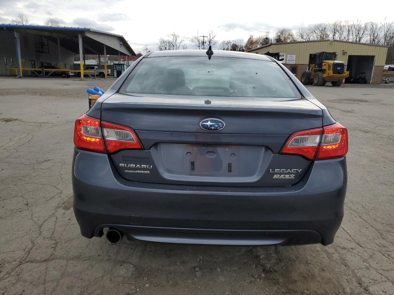 2016 SUBARU Legacy
