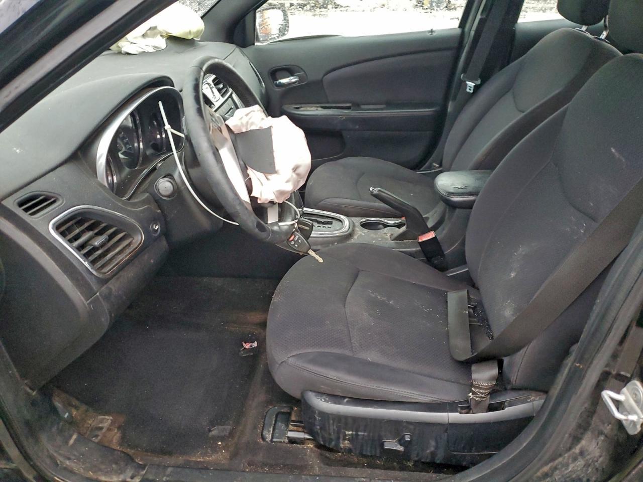 2013 CHRYSLER 200
