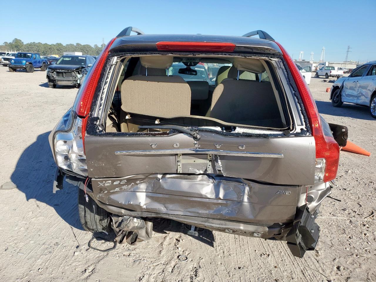 2011 VOLVO XC90