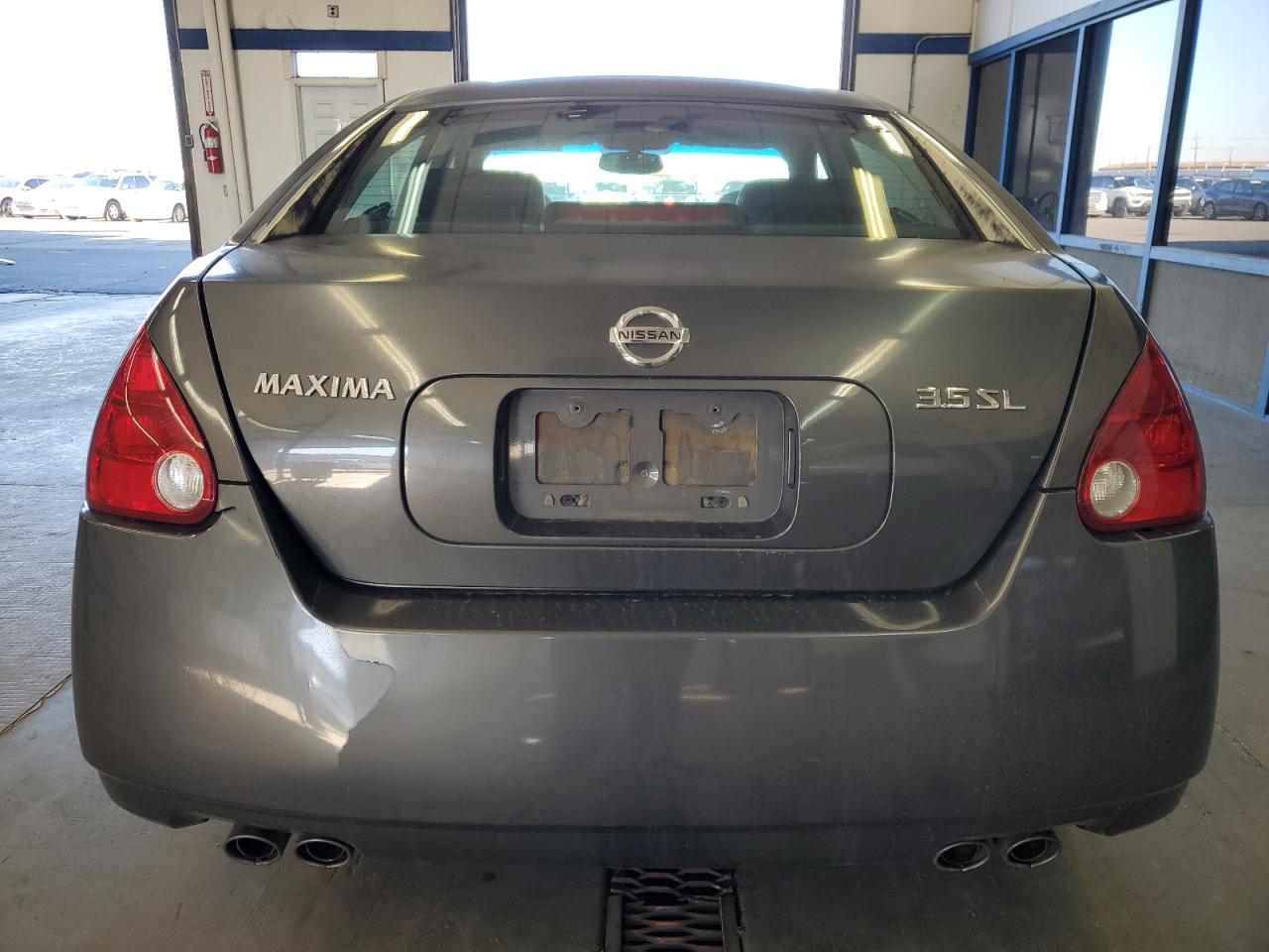 2005 NISSAN Maxima
