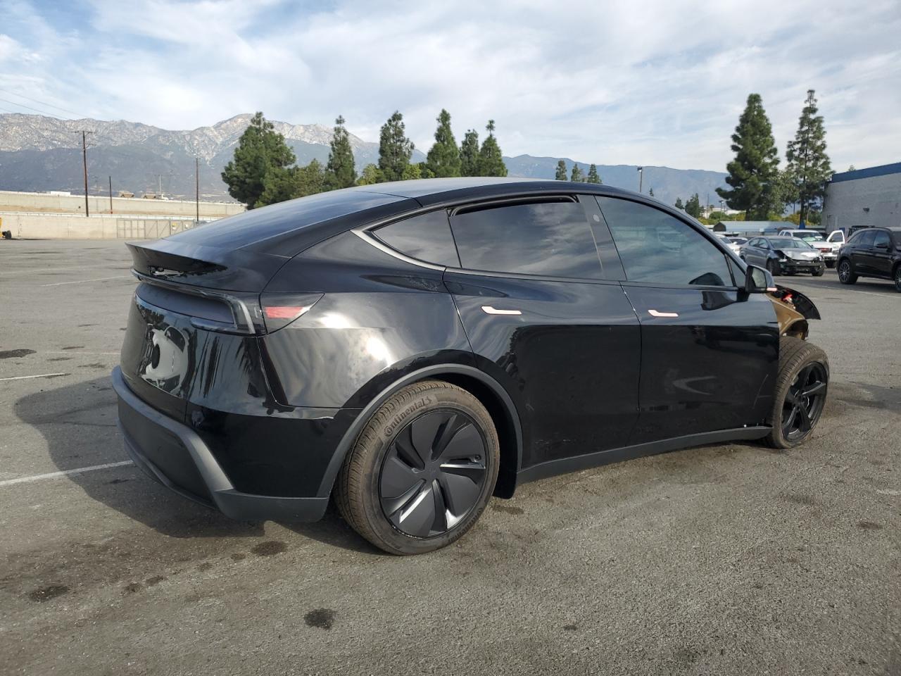 2026 TESLA MODEL Y