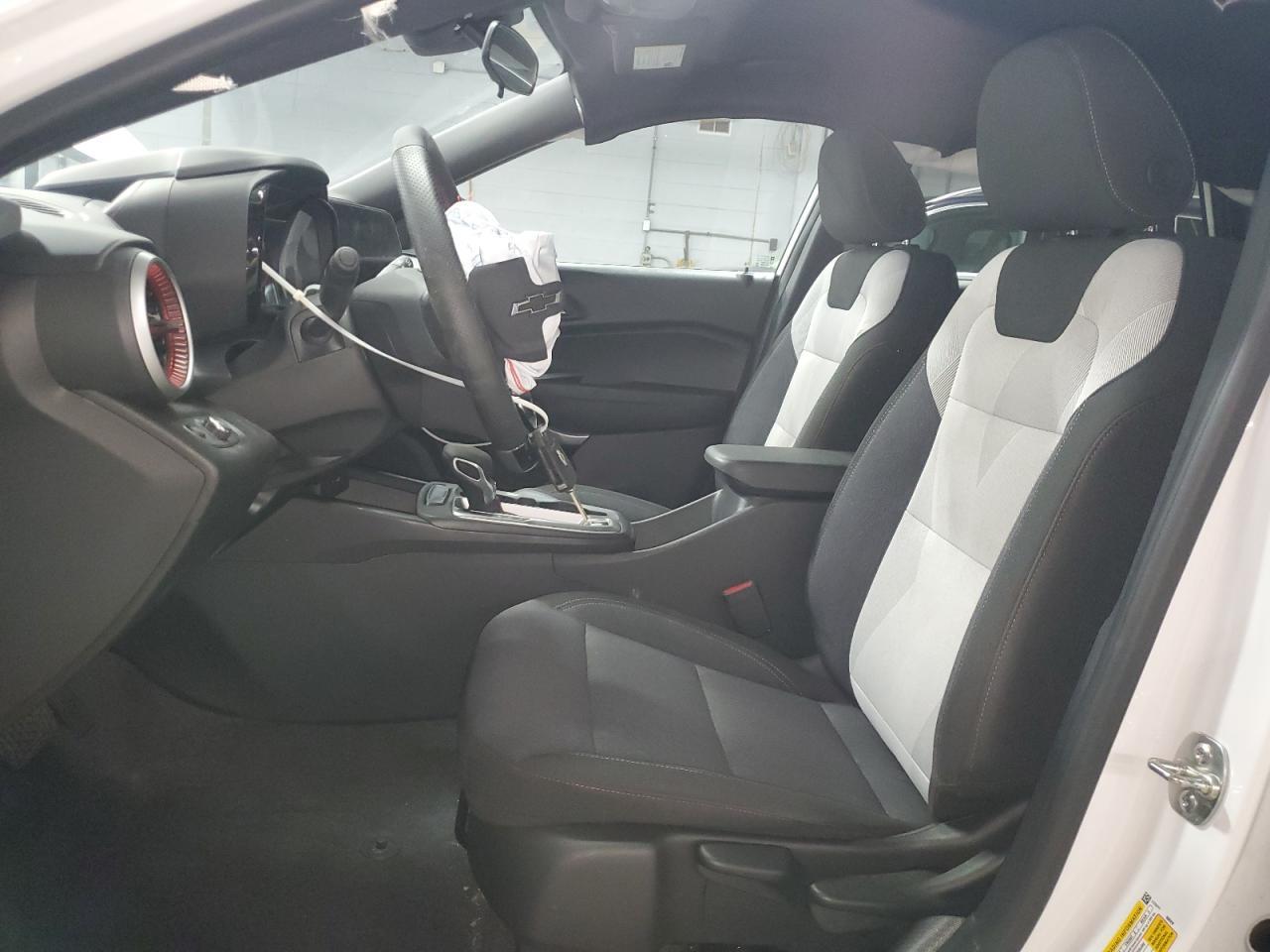 2025 CHEVROLET TRAX