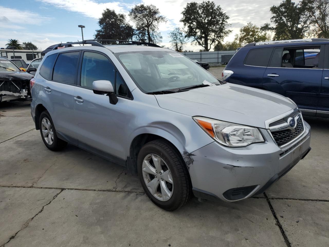 2015 SUBARU FORESTER