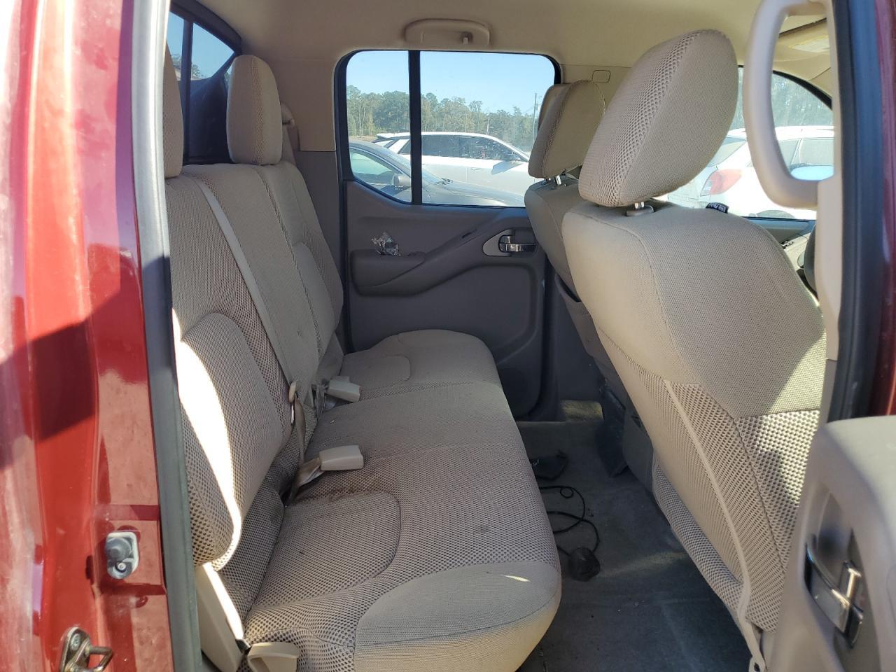 2016 NISSAN Frontier