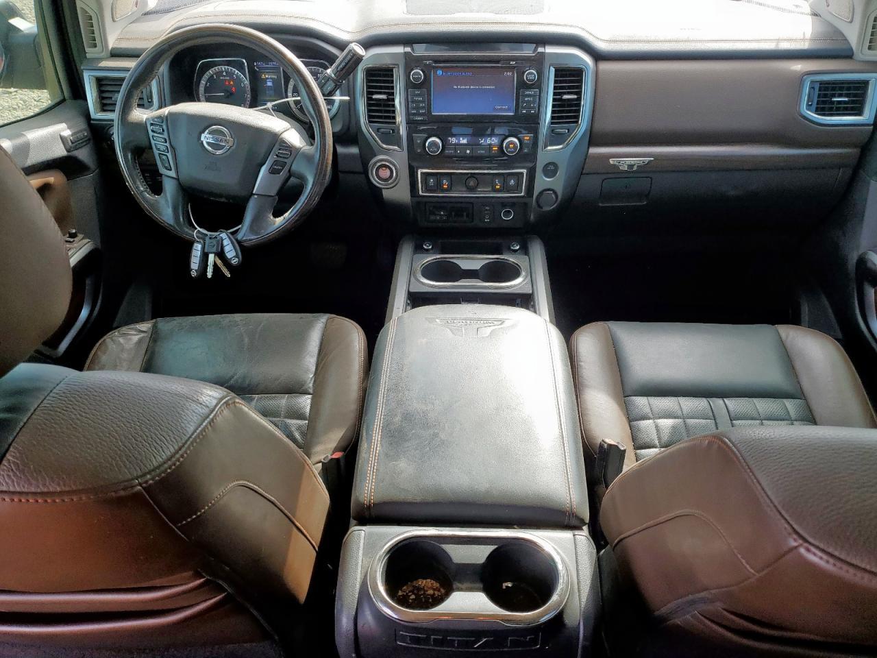 2017 NISSAN Titan