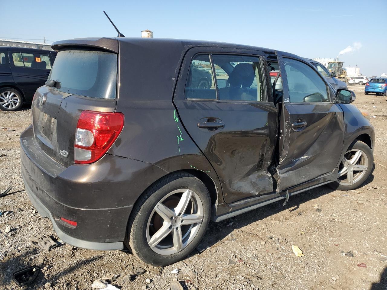 2011 TOYOTA SCION