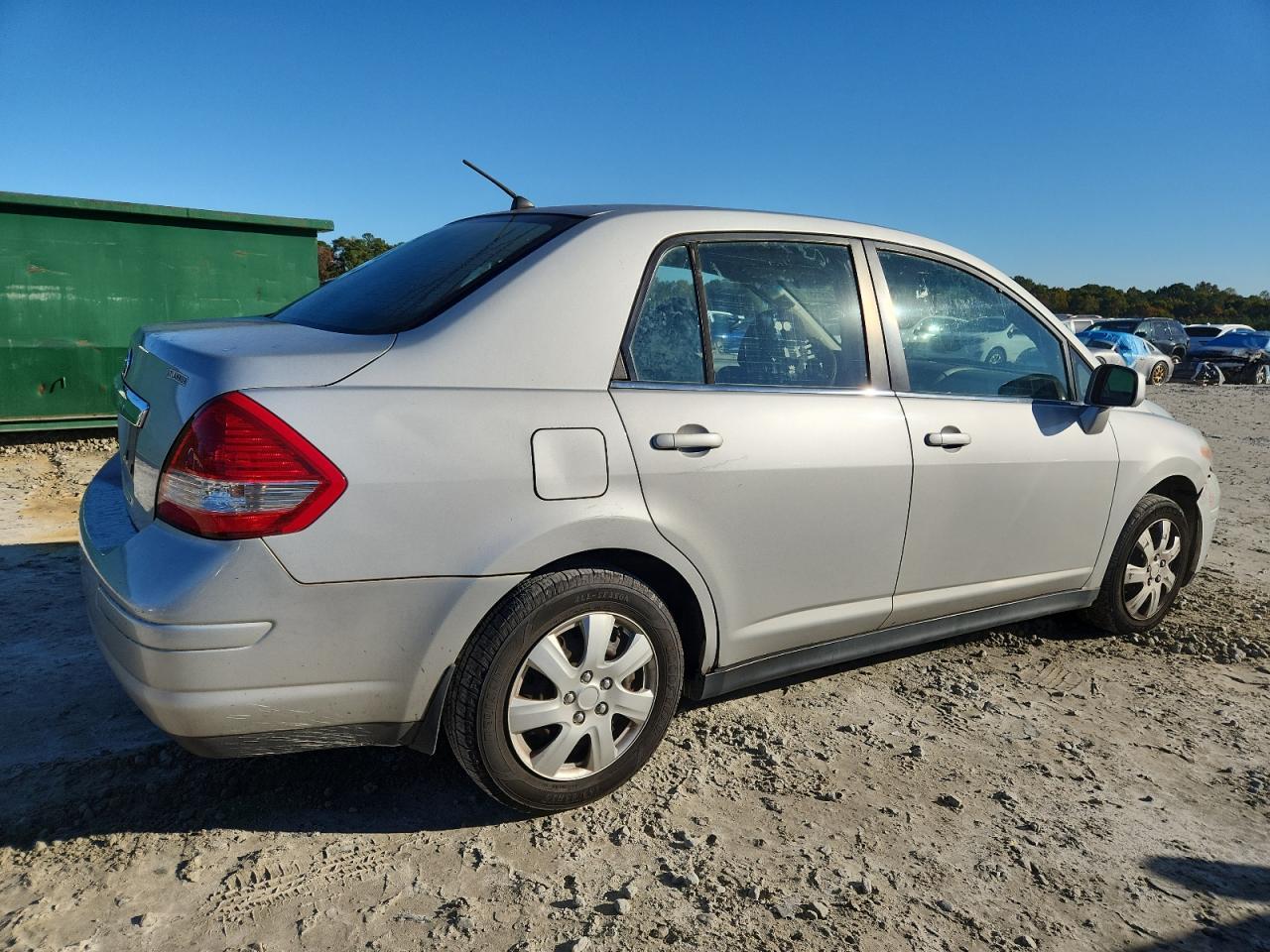 2009 NISSAN VERSA