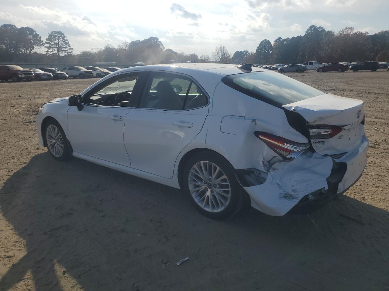 2018 TOYOTA CAMRY