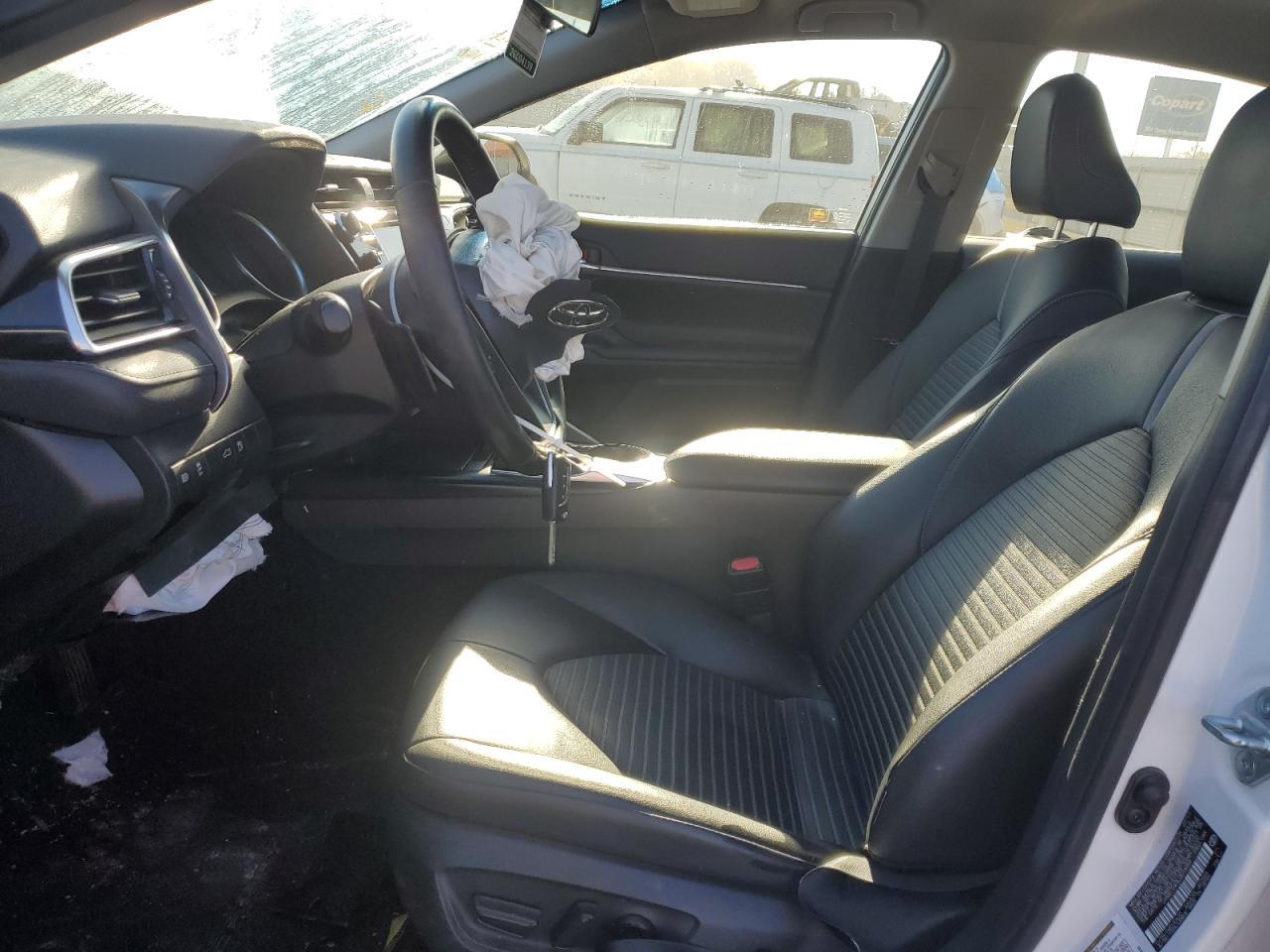 2018 TOYOTA CAMRY