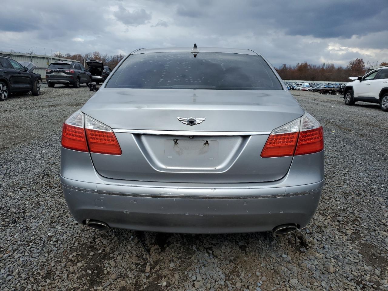 2011 HYUNDAI GENESIS