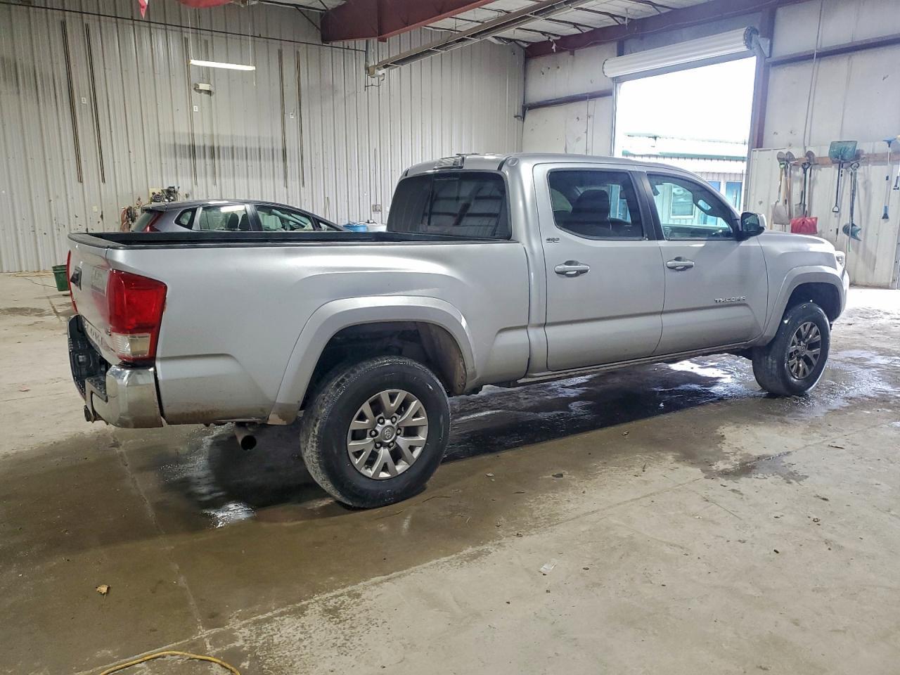 2018 TOYOTA TACOMA