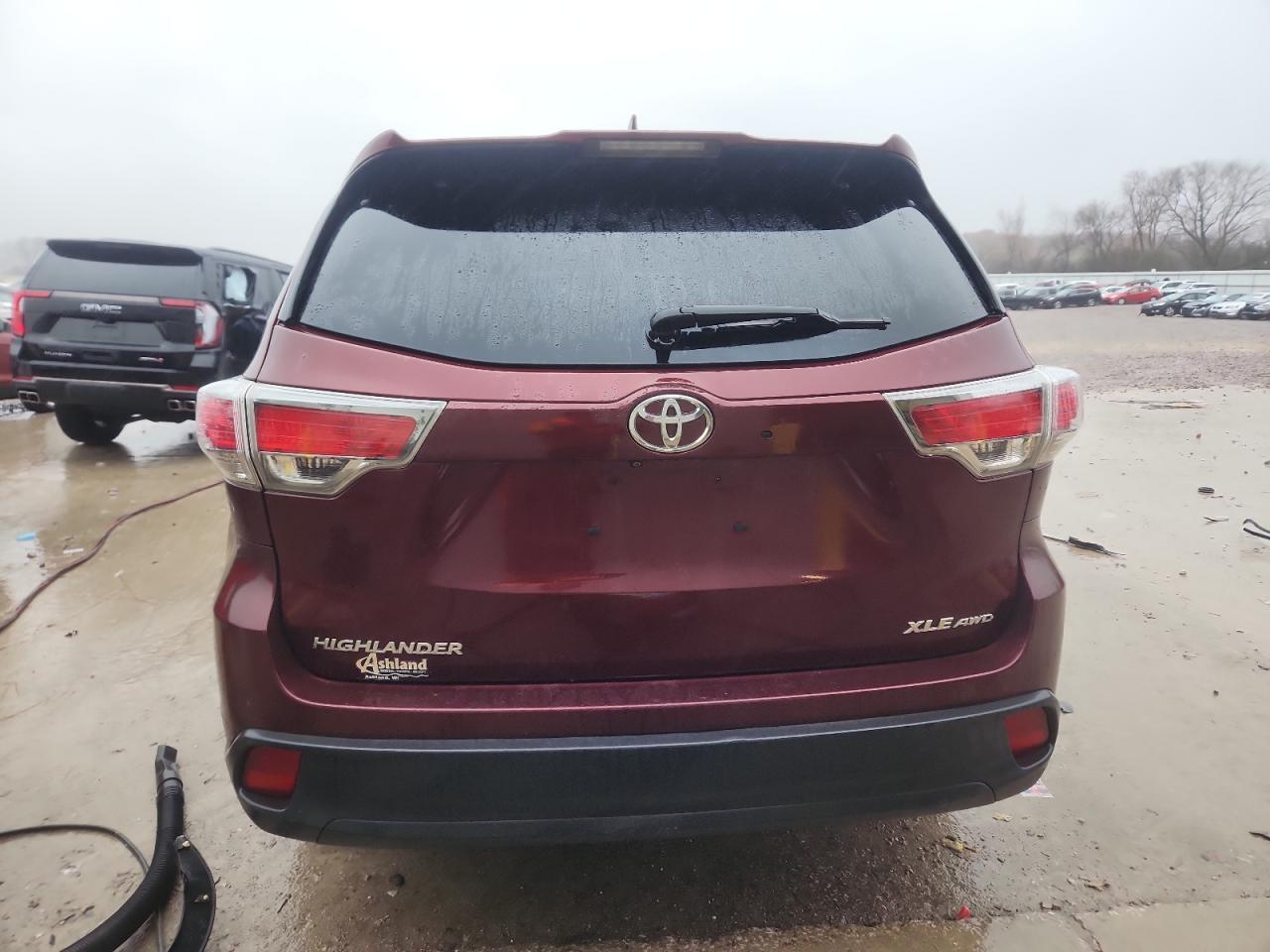 2015 TOYOTA HIGHLANDER