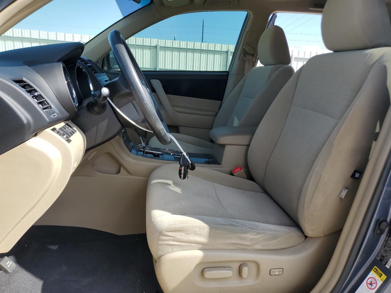 2012 TOYOTA HIGHLANDER