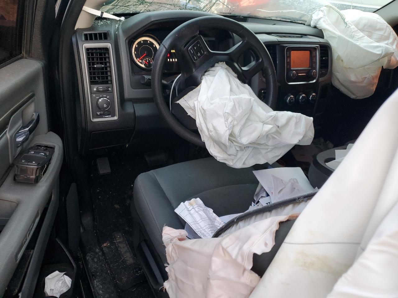 2016 RAM 1500 ST