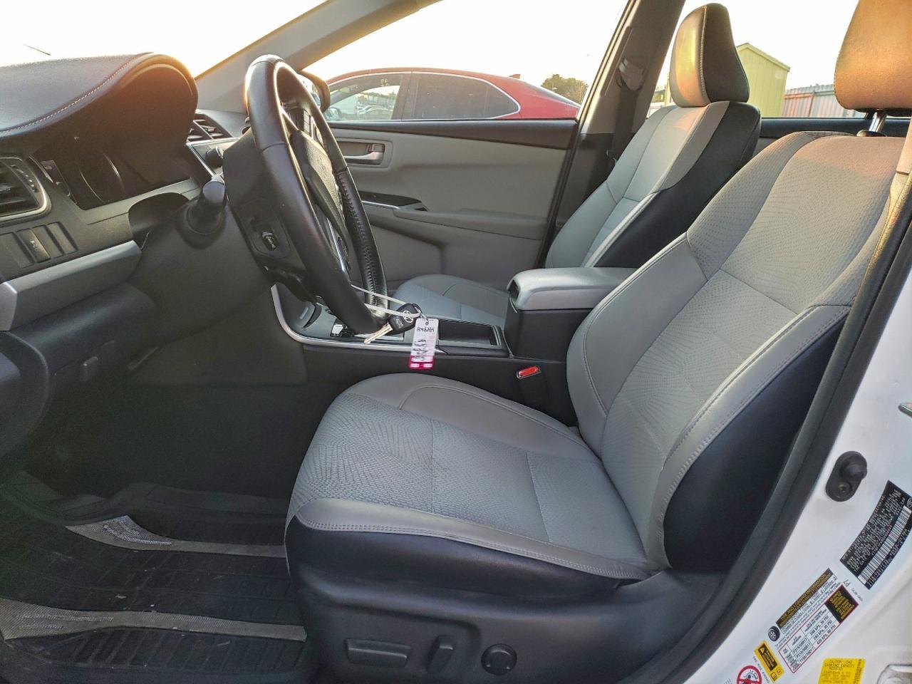 2016 TOYOTA CAMRY