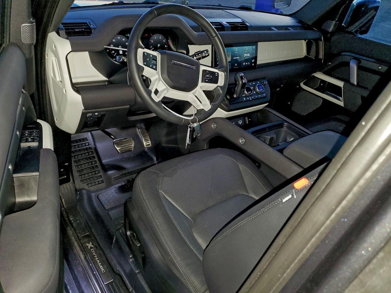 2023 LAND ROVER Defender