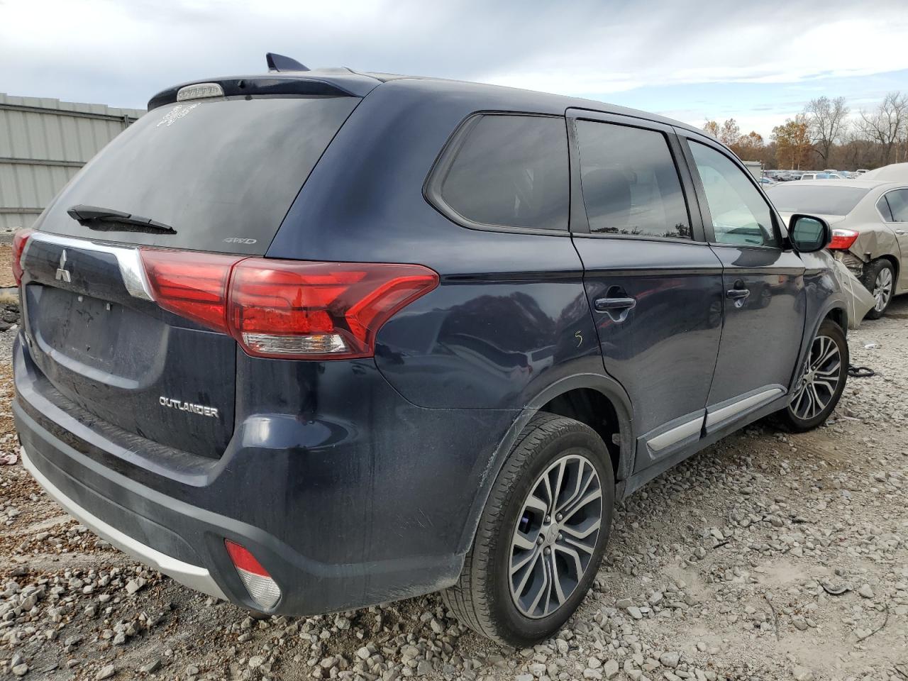 2018 MITSUBISHI outlander