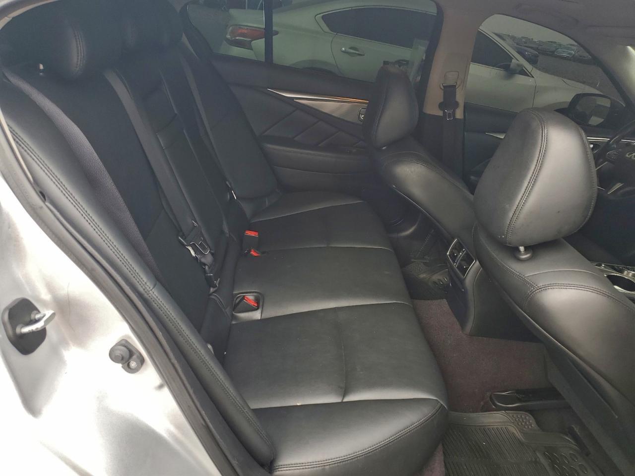 2016 INFINITI Q50