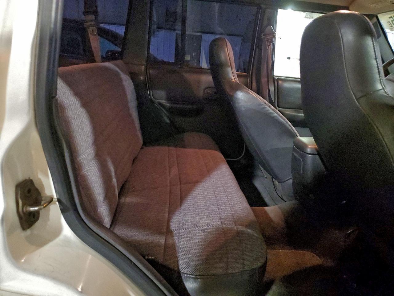 2000 JEEP CHEROKEE