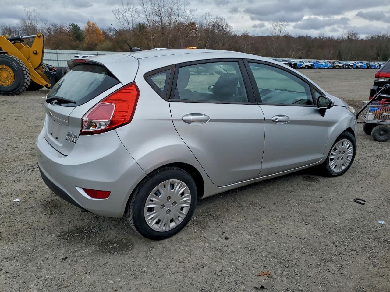 2015 FORD Fiesta