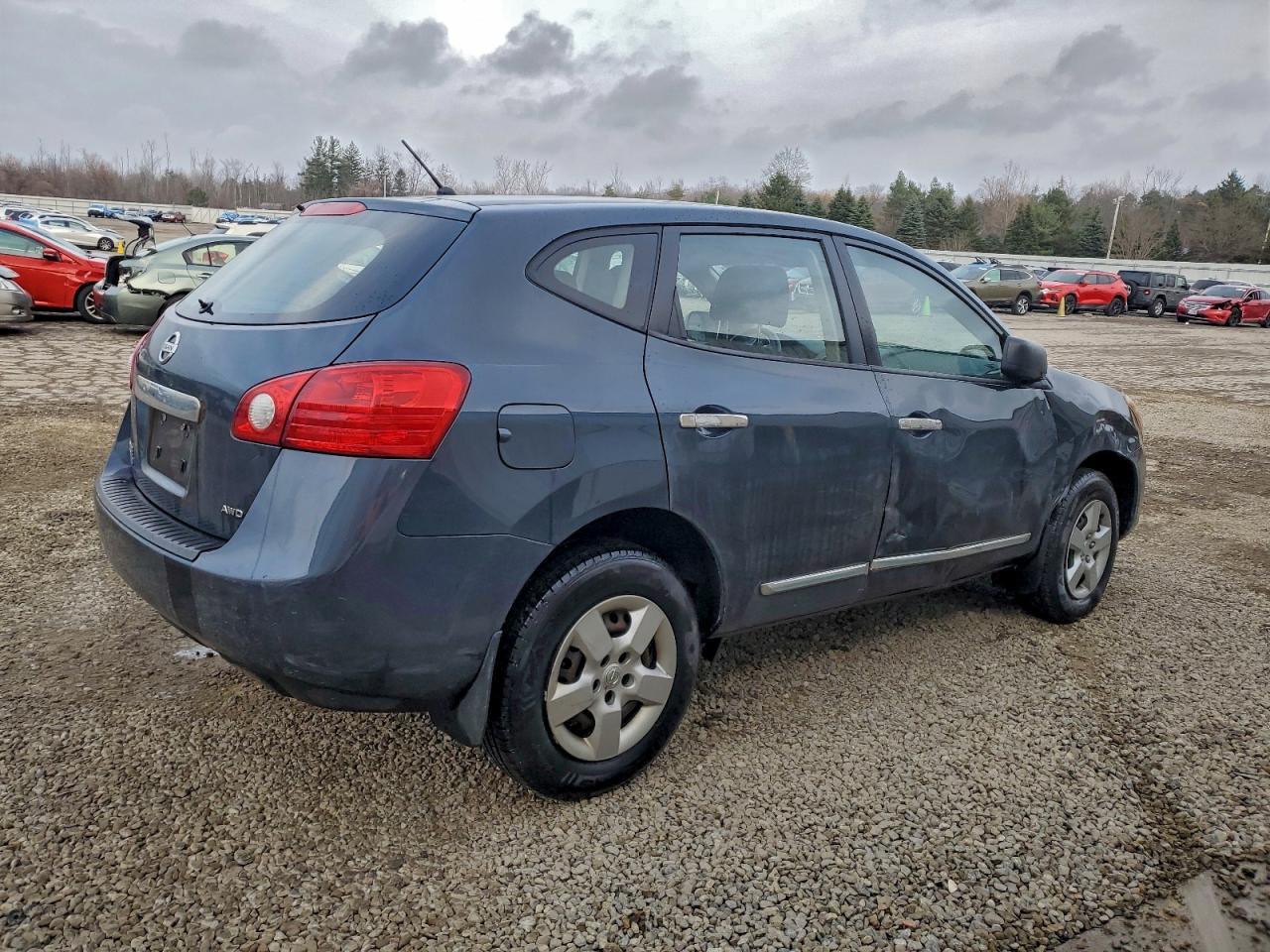 2015 NISSAN ROGUE