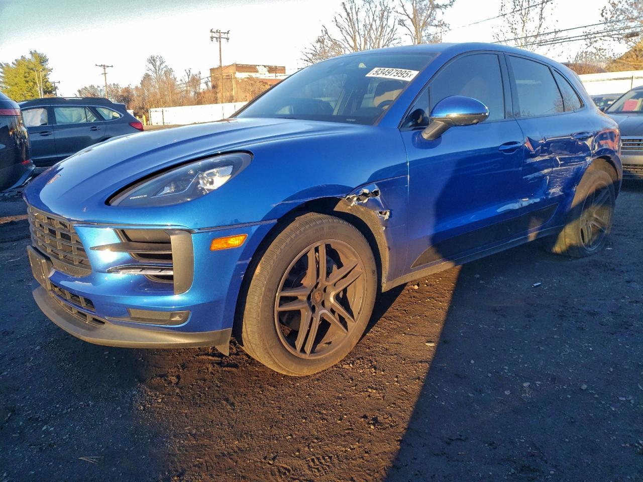 2020 PORSCHE Macan