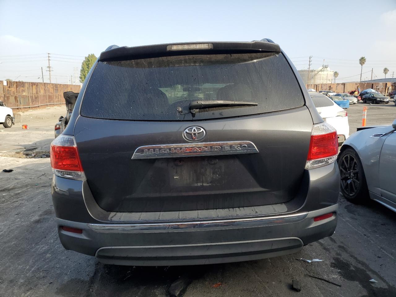 2012 TOYOTA HIGHLANDER
