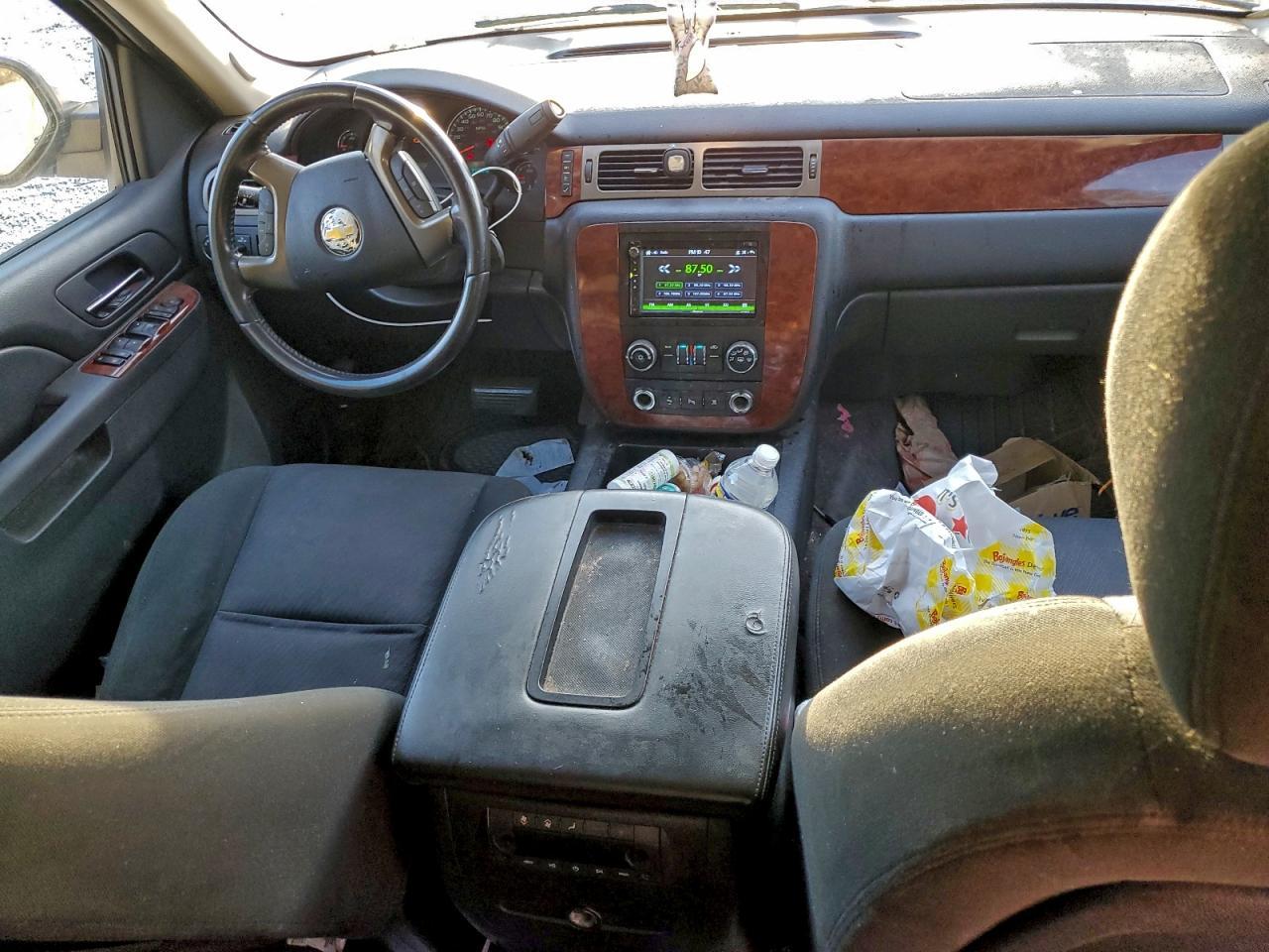 2011 CHEVROLET Suburban
