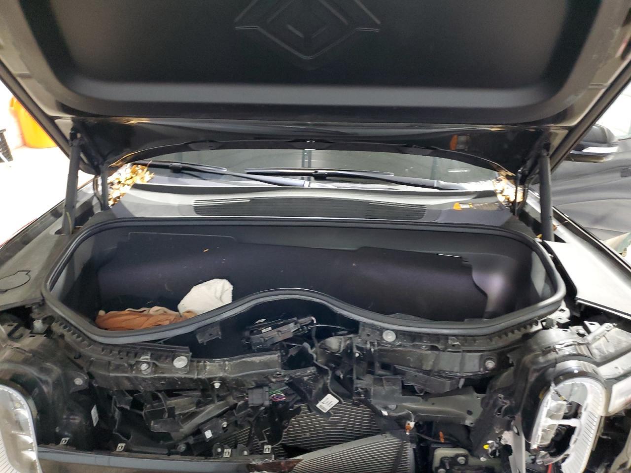 2023 RIVIAN R1s