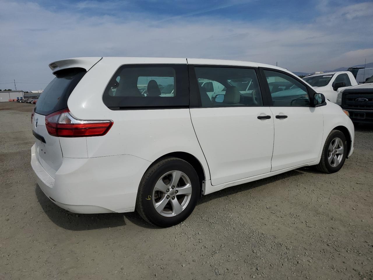 2017 TOYOTA SIENNA