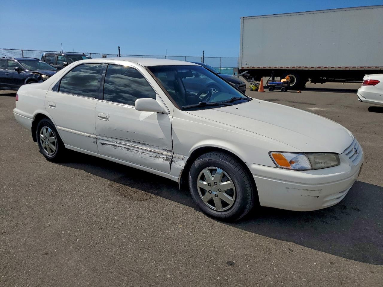 1997 TOYOTA CAMRY