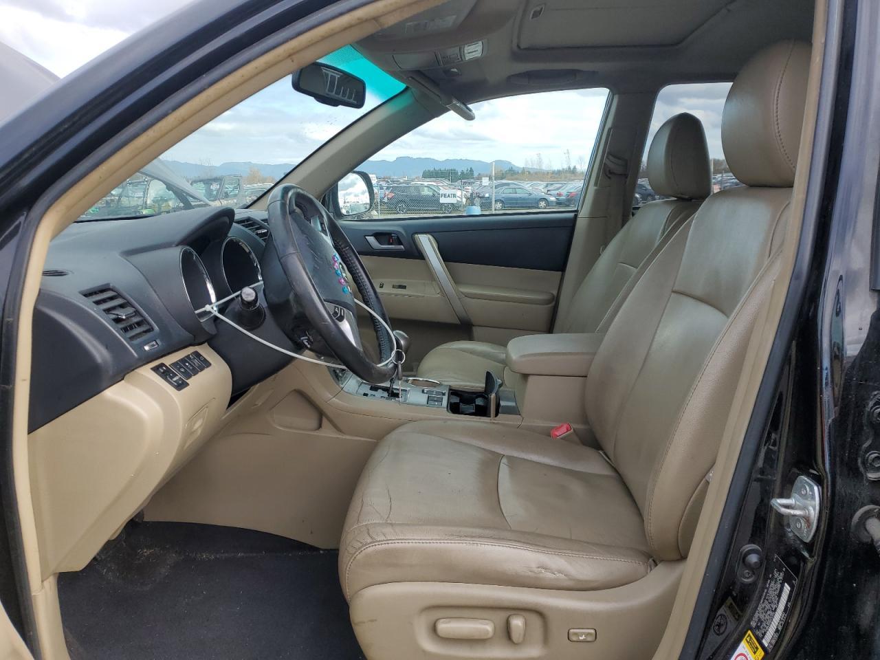 2013 TOYOTA HIGHLANDER