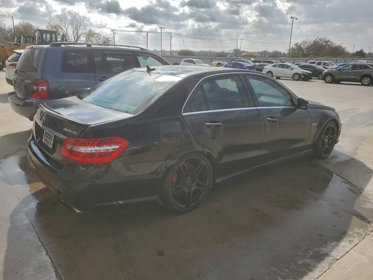 2010 MERCEDES-BENZ E-Class