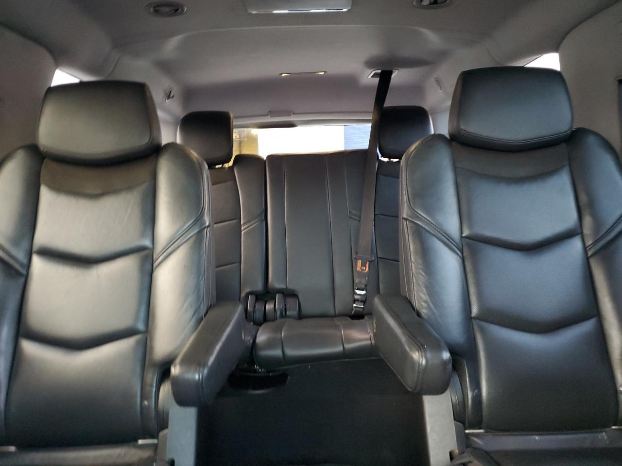 2018 CADILLAC Escalade ESV